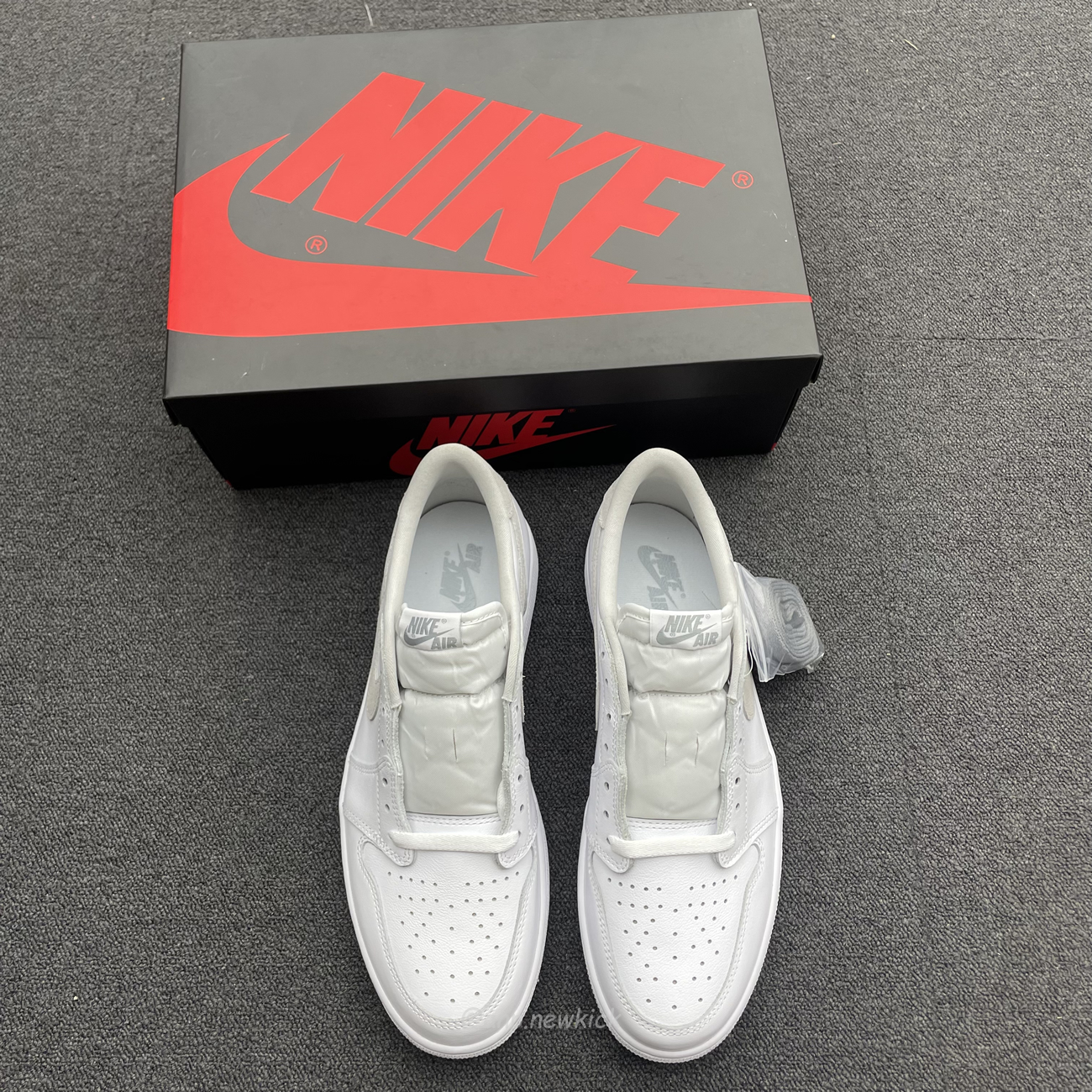 Air Jordan 1 Low Og Neutral Grey Cz0790 100 (13) - newkick.app