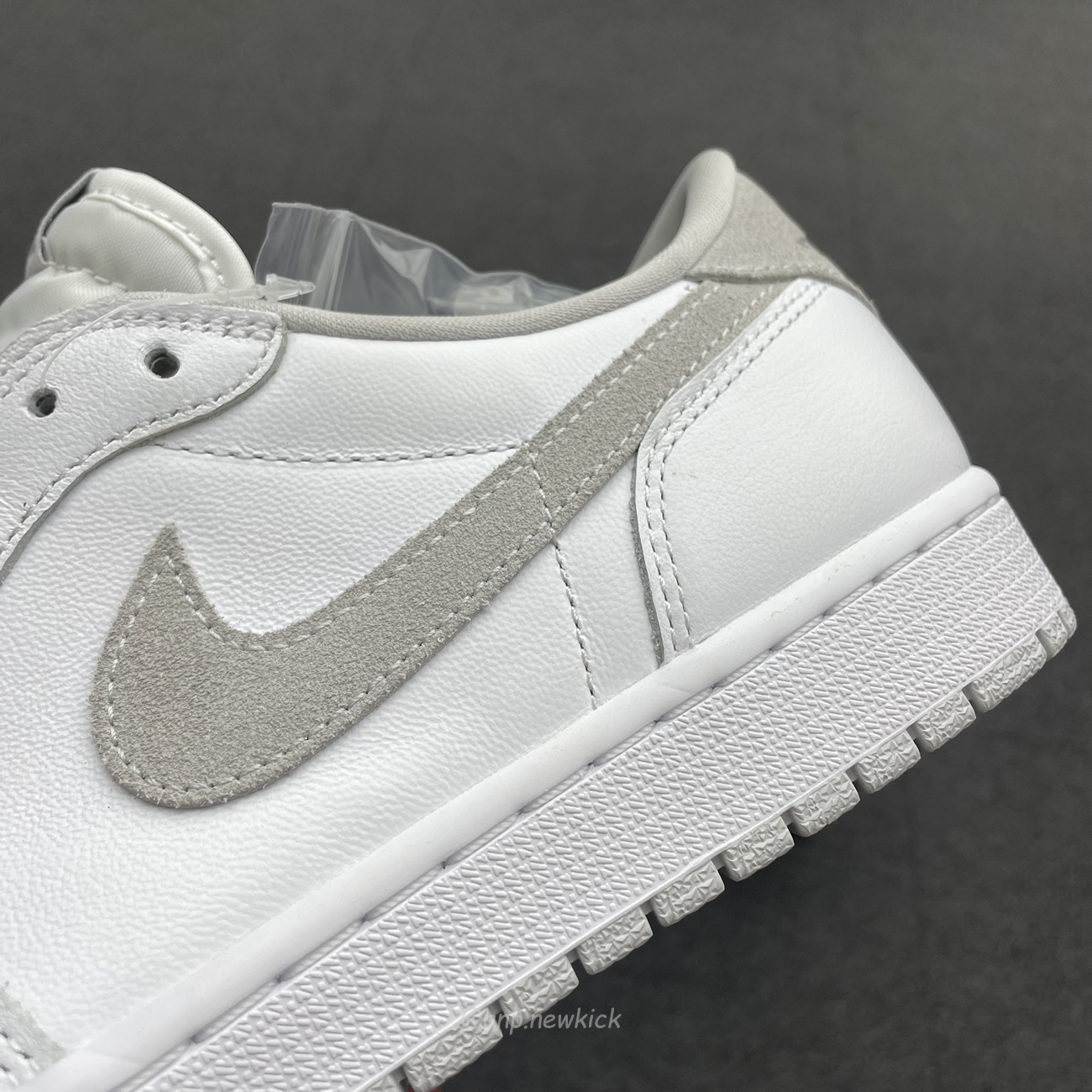 Air Jordan 1 Low Og Neutral Grey Cz0790 100 (3) - newkick.app