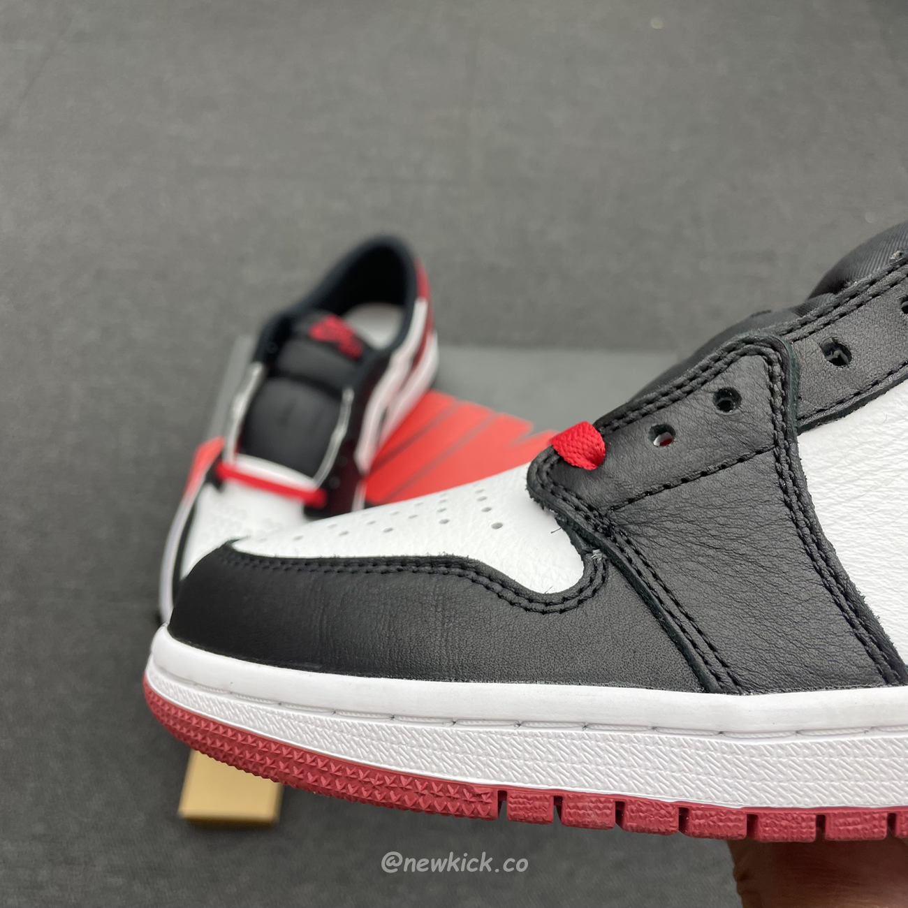 Air Jordan 1 Retro Low Og Black Toe Cz0790 106 (28) - newkick.app