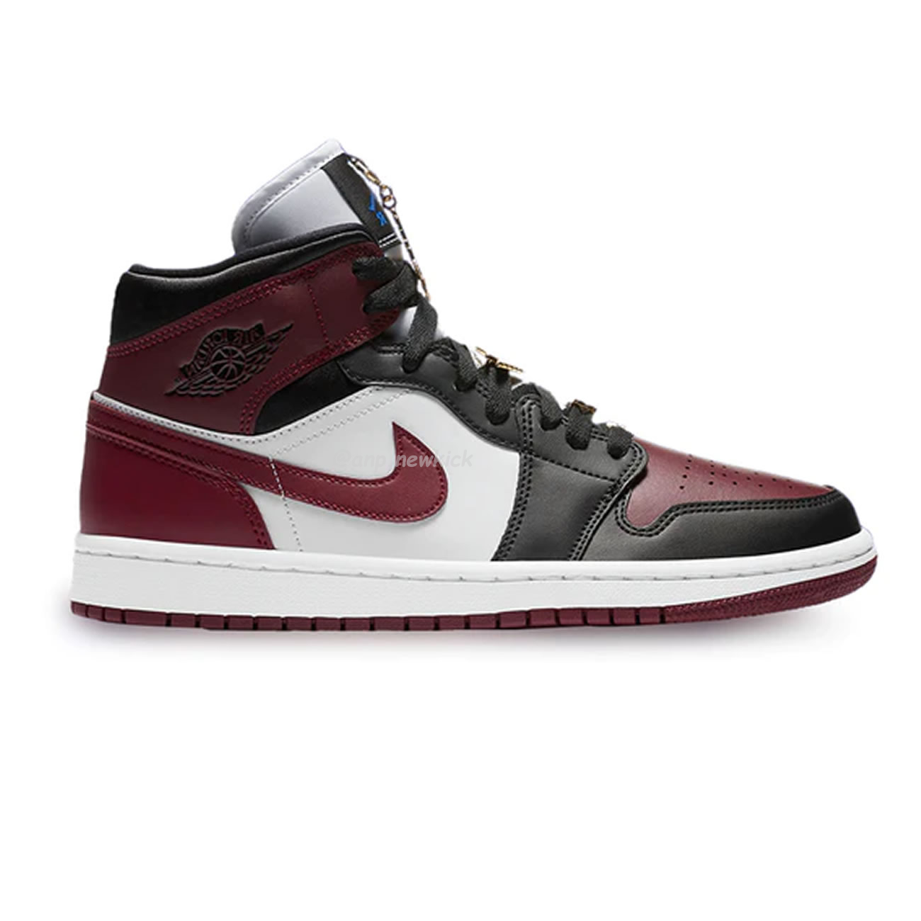 Air Jordan 1 Mid Se Black Dark Beetroot Womens Cz4385 016 (11) - newkick.app