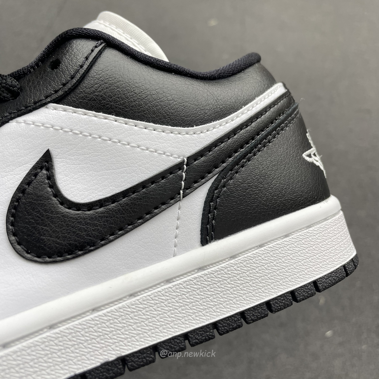 Air Jordan 1 Low Panda Dc0774 101 (4) - newkick.app