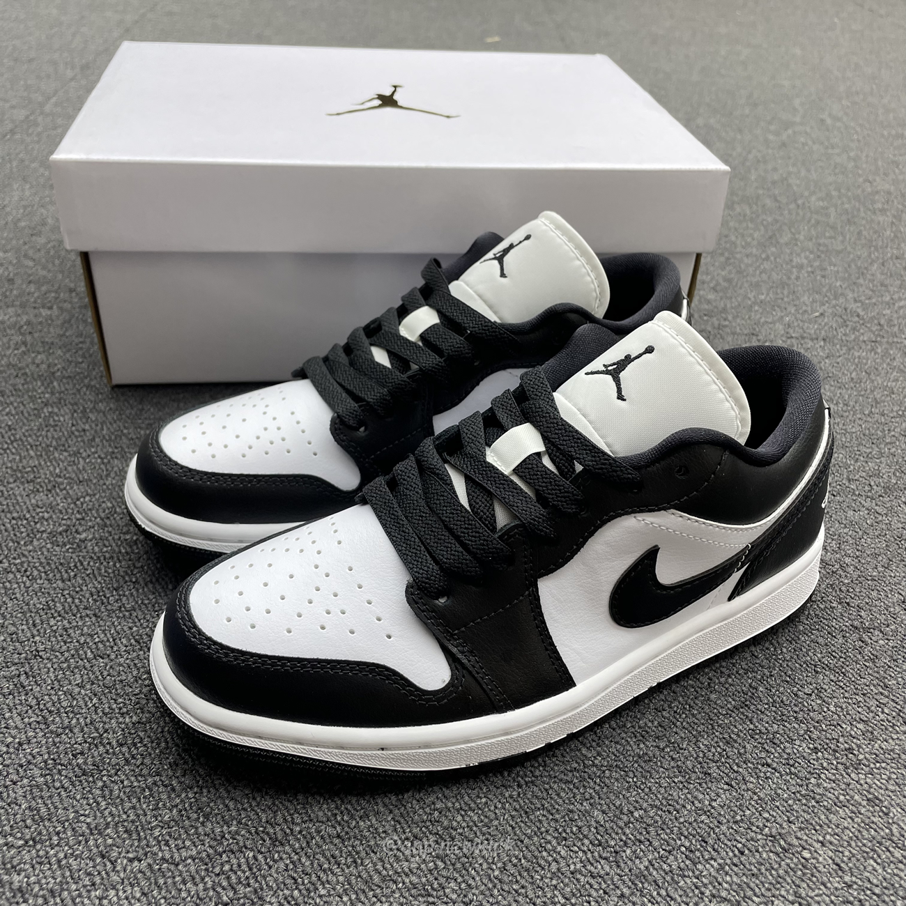 Air Jordan 1 Low Panda Dc0774 101 (7) - newkick.app