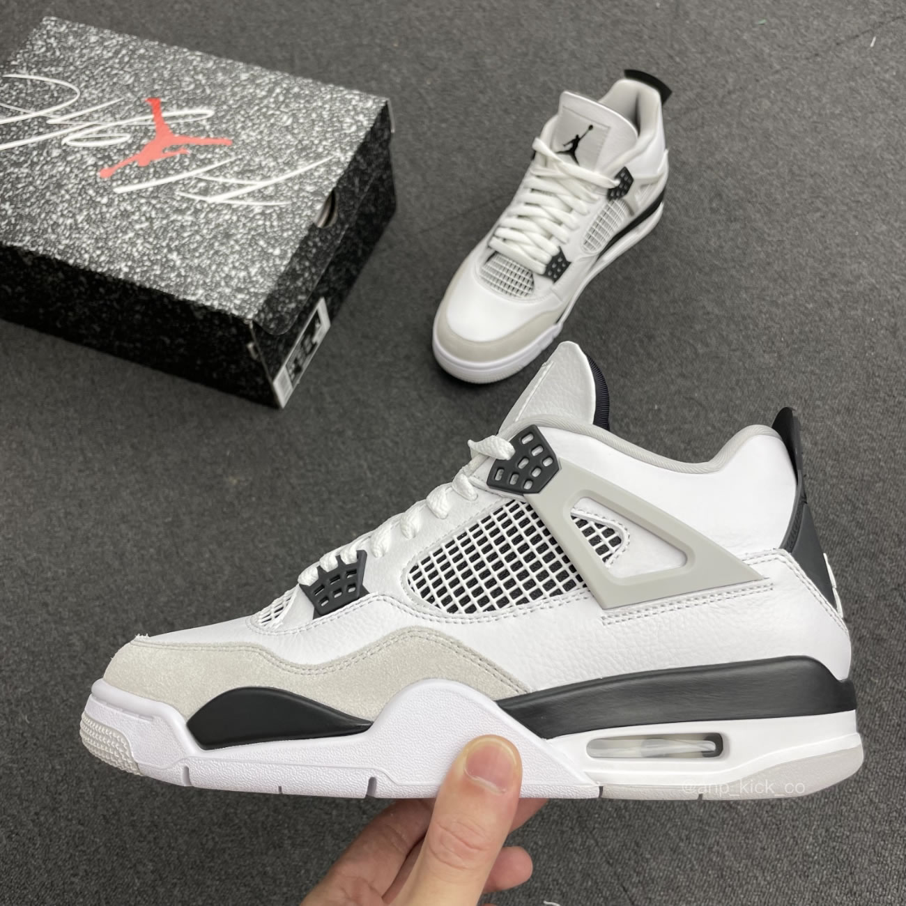 Air Jordan4 Military Black 110 - newkick.app