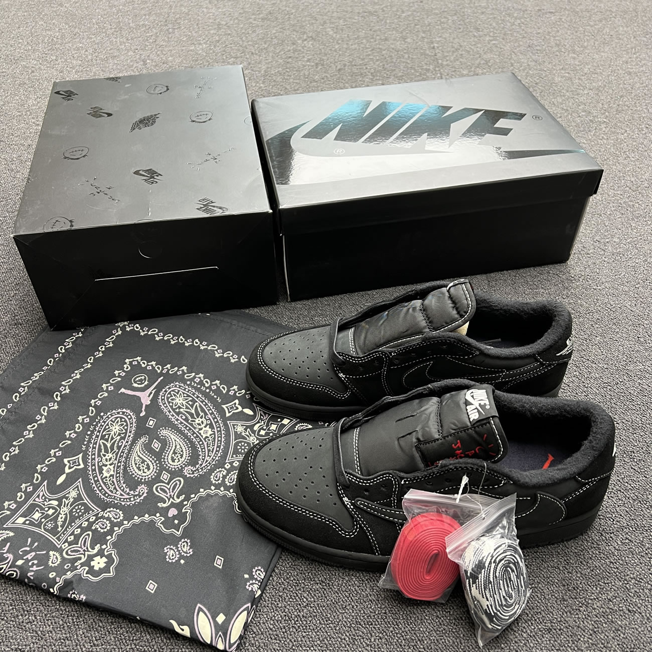 Jordan 1 Retro Low Og Sp Travis Scott Black Phantom Dm7866 001 (2) - newkick.app