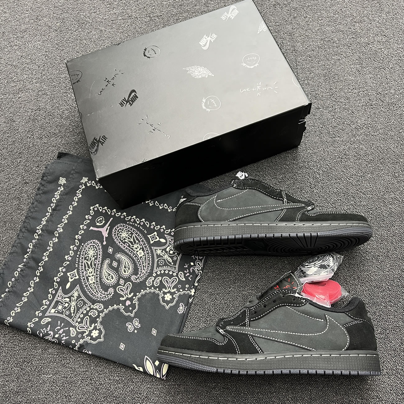 Jordan 1 Retro Low Og Sp Travis Scott Black Phantom Dm7866 001 (3) - newkick.app