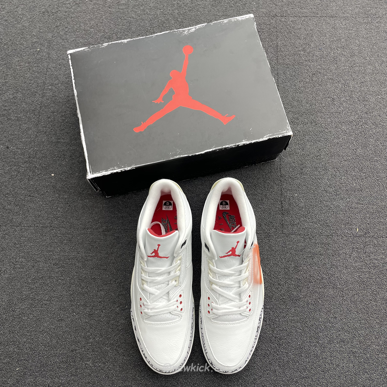 Air Jordan 3 Retro White Cement Reimagined Dn3707 100 (17) - newkick.app