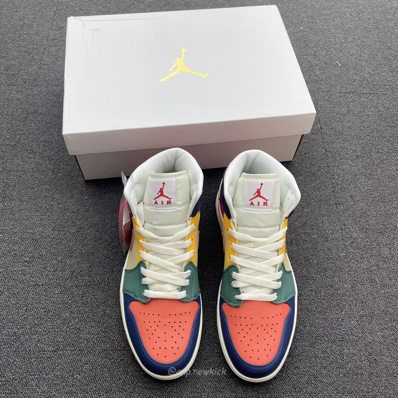 Air Jordan 1 Mid Se Multi Color Dn3738 400 (5) - newkick.app