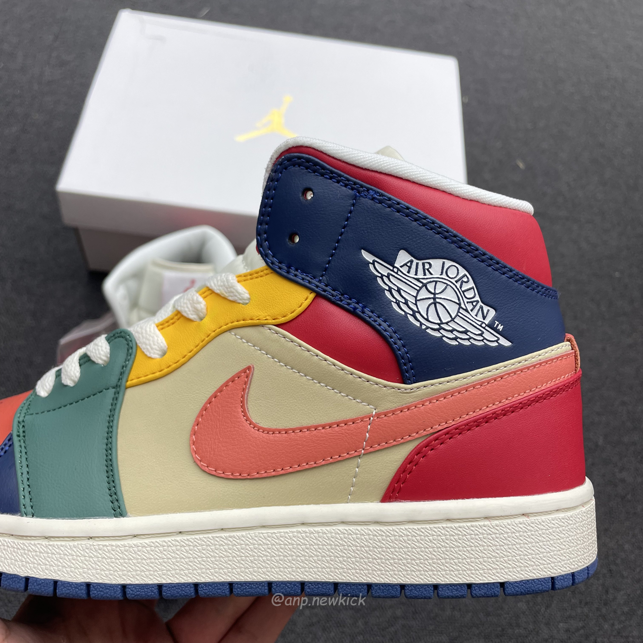 Air Jordan 1 Mid Se Multi Color Dn3738 400 (6) - newkick.app