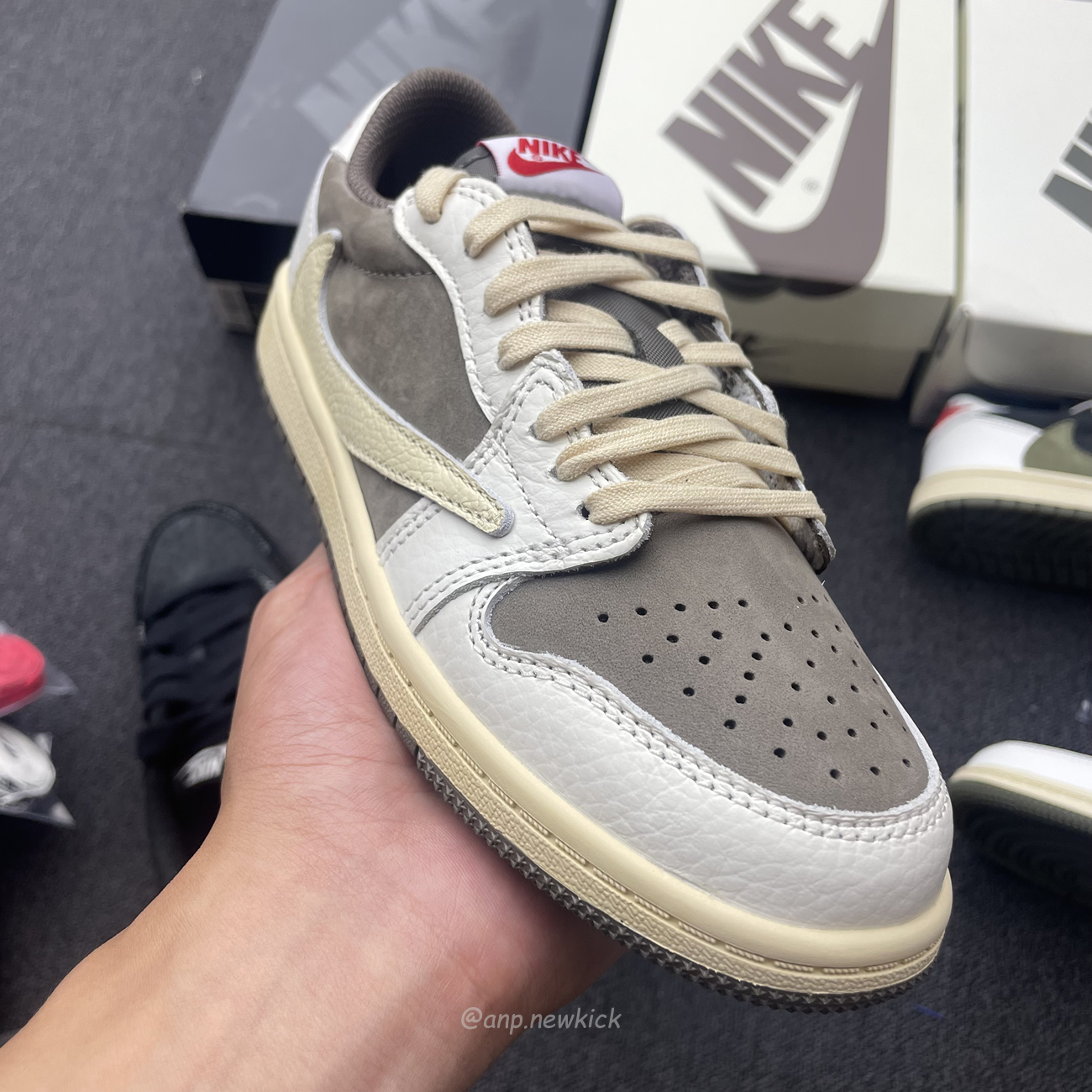 Air Jordan 1 Retro Low Og Sp Travis Scott Black Phantom Scott Olive Scott Reverse Mocha Ps (2) - newkick.app