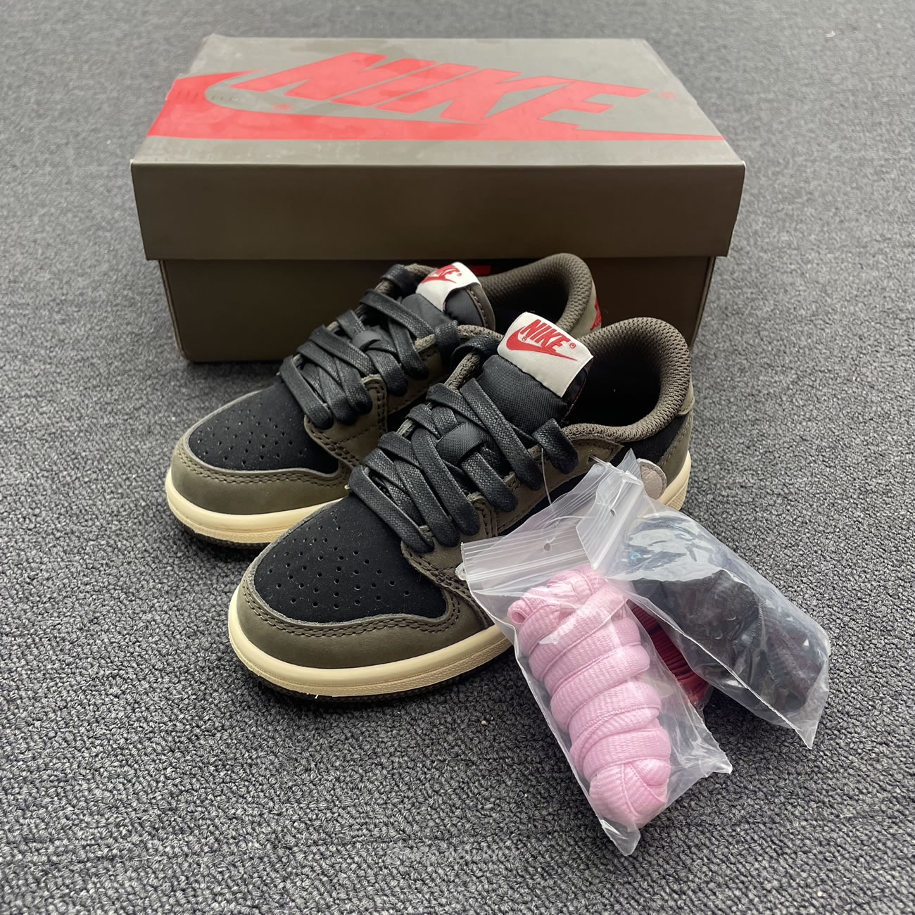 Jordan 1 Retro Low Og Sp Fragment X Travis Scott Children Shoes Dm7866 140 (9) - newkick.app