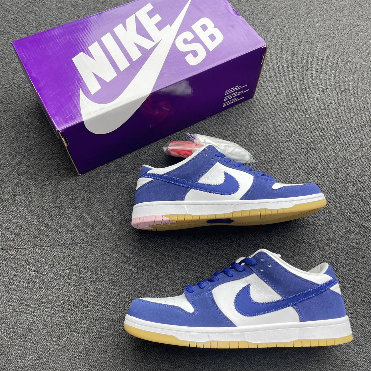 Nike Sb Dunk Low Los Angeles Dodgers Do9395 400 (10) - newkick.app