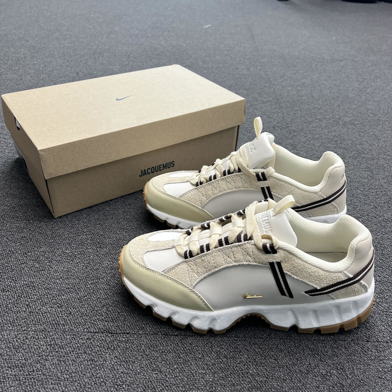 Nike Air Humara Lx Jacquemus Light Bone Gold W Dr0420 001 (7) - newkick.app