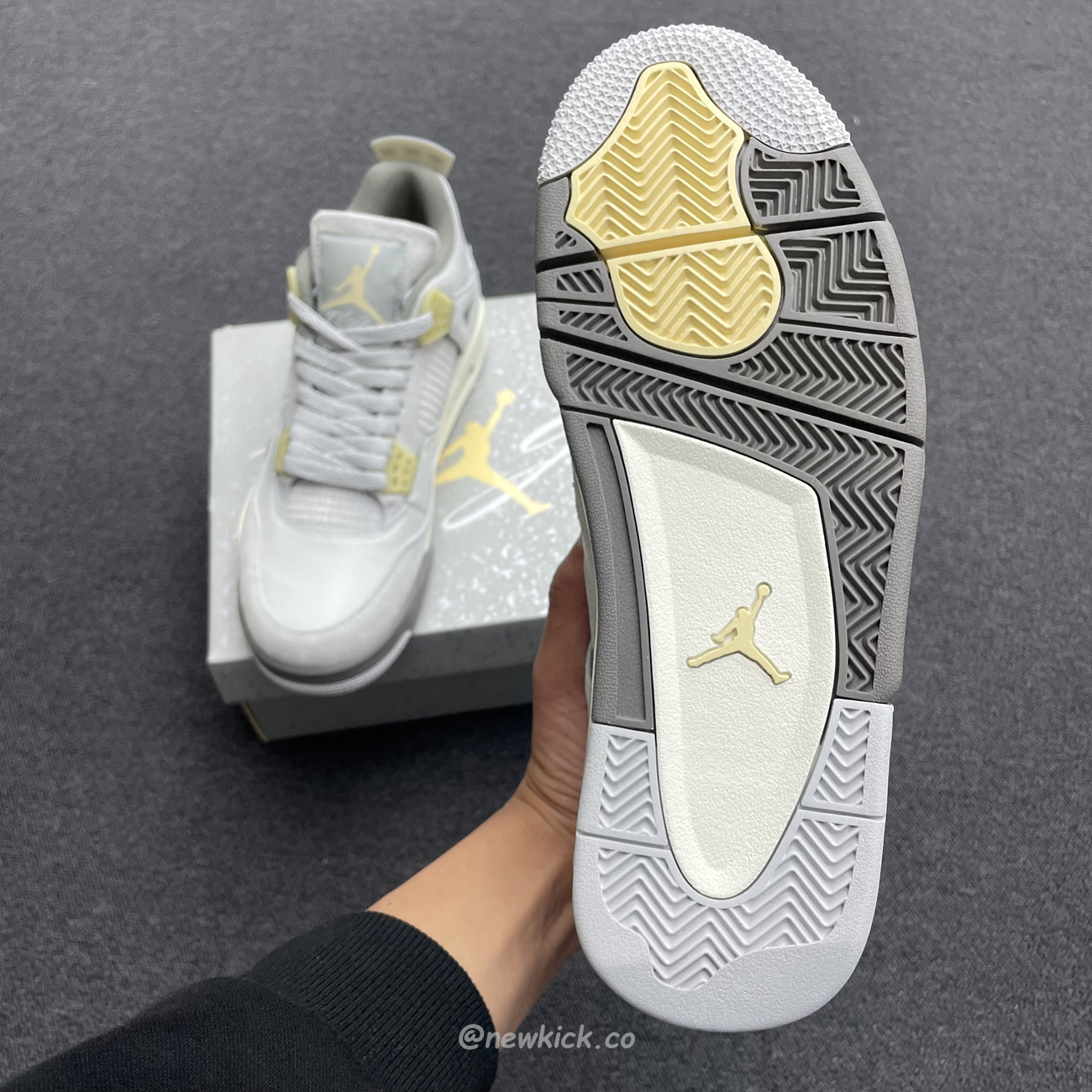 Air Jordan 4 Retro Se Craft Photon Dust Dv3742 021 (8) - newkick.app