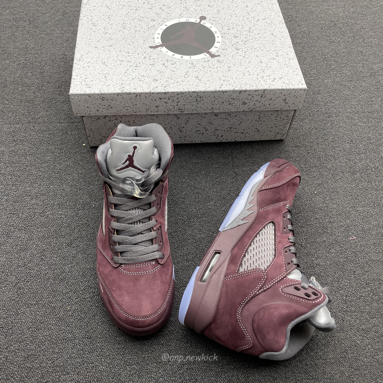 Air Jordan 5 Retro Burgundy 2023 Dz4131 600 (4) - newkick.app