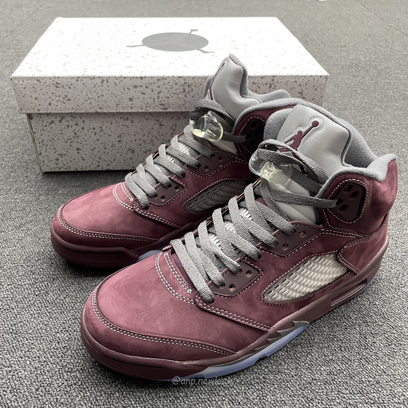 Air Jordan 5 Retro Burgundy 2023 Dz4131 600 (5) - newkick.app