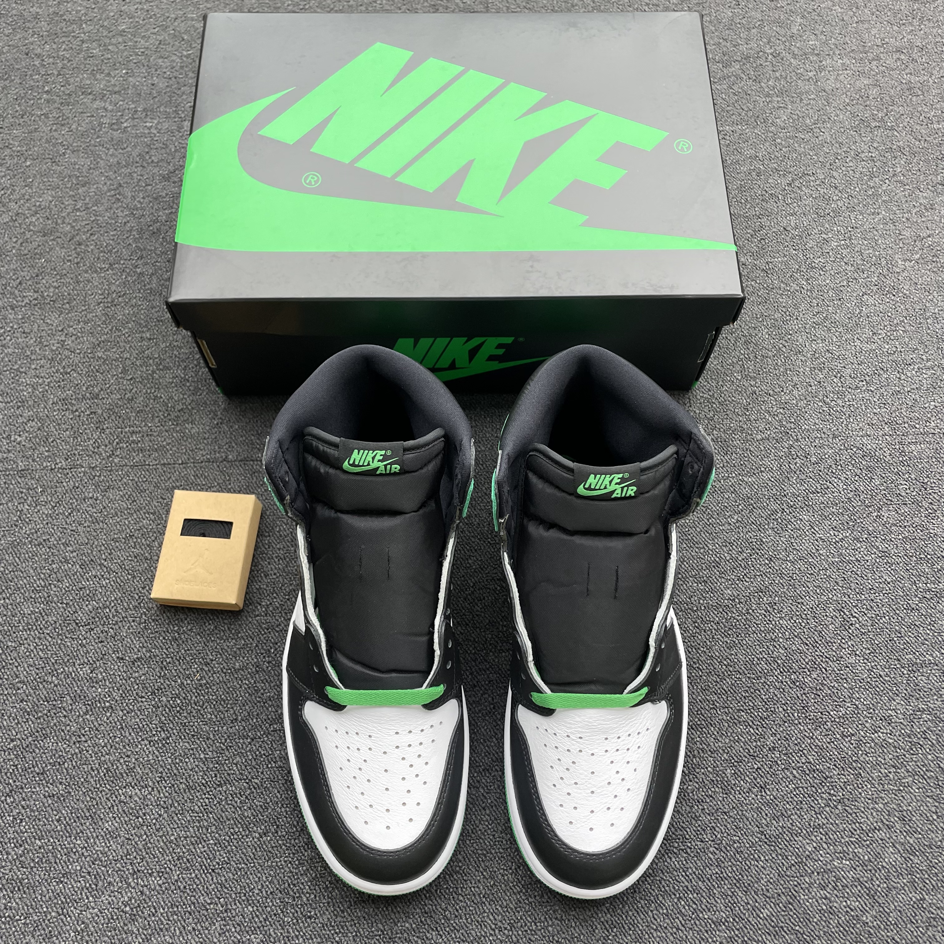 Air Jordan 1 Retro High Og Lucky Green Dz5485 031 (22) - newkick.app