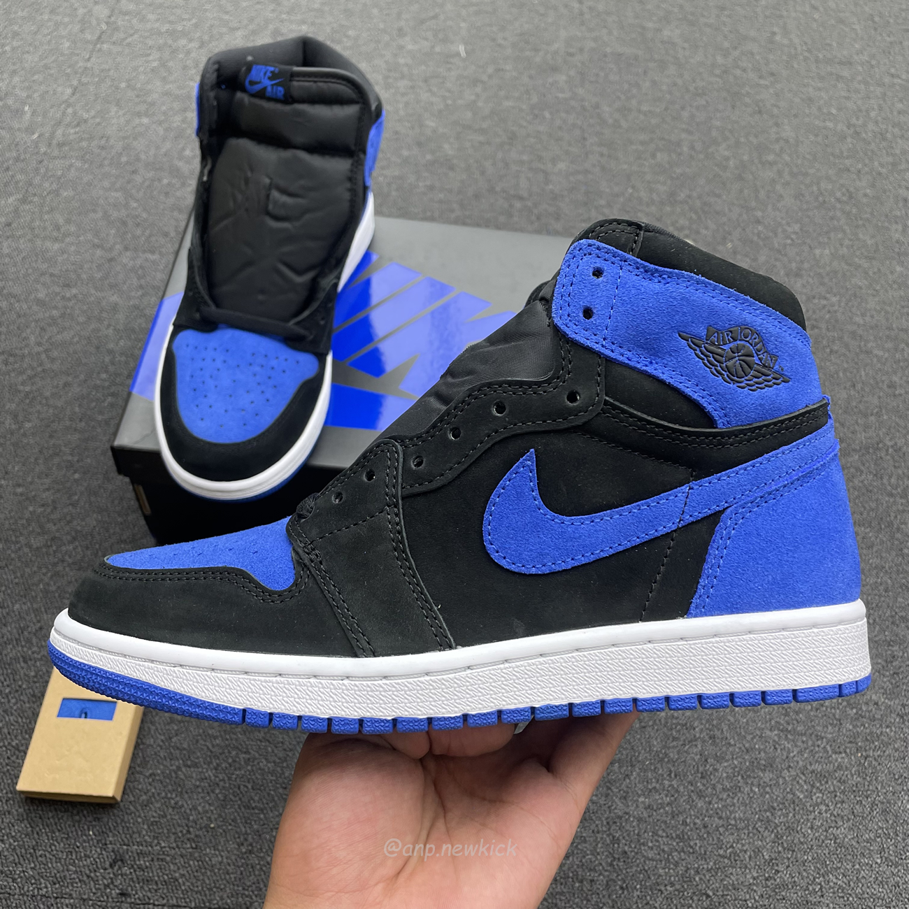 Air Jordan 1 Retro High Og Royal Reimagined Dz5485 042 (3) - newkick.app