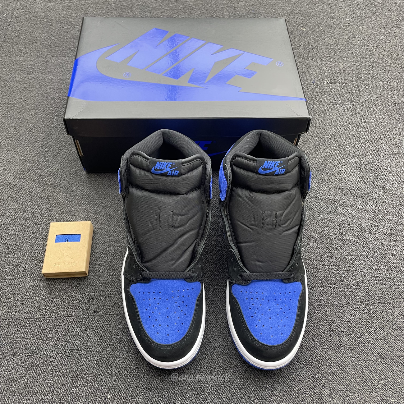 Air Jordan 1 Retro High Og Royal Reimagined Dz5485 042 (4) - newkick.app