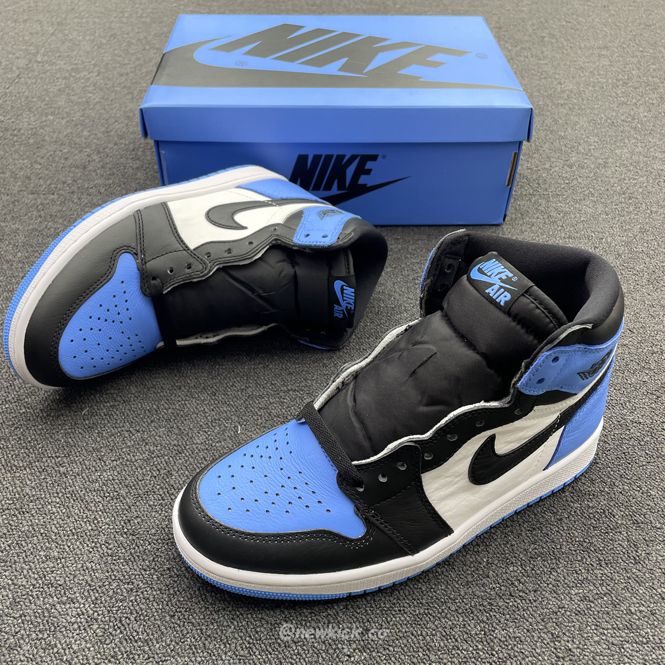 Air Jordan 1 Retro High Og University Blue Dz5485 400 (12) - newkick.app