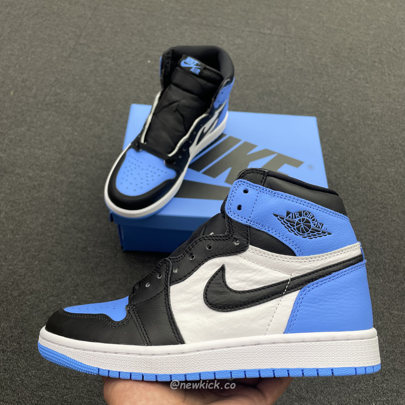 Air Jordan 1 Retro High Og University Blue Dz5485 400 (13) - newkick.app