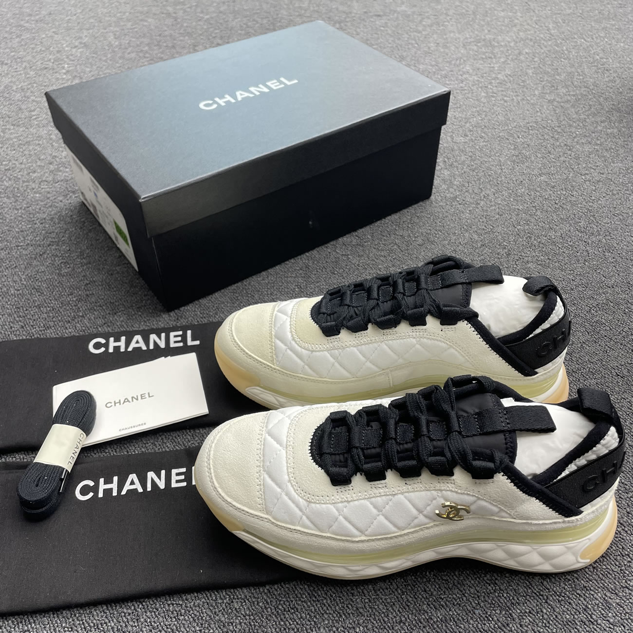 Chanel Casual Style Plain Logo Low Top Sneakers (6) - newkick.app