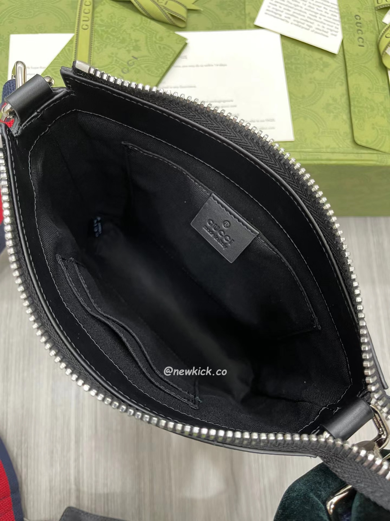 Gucci Gg Black Small Messenger Bag 523599 K5rln 1095 (9) - newkick.app