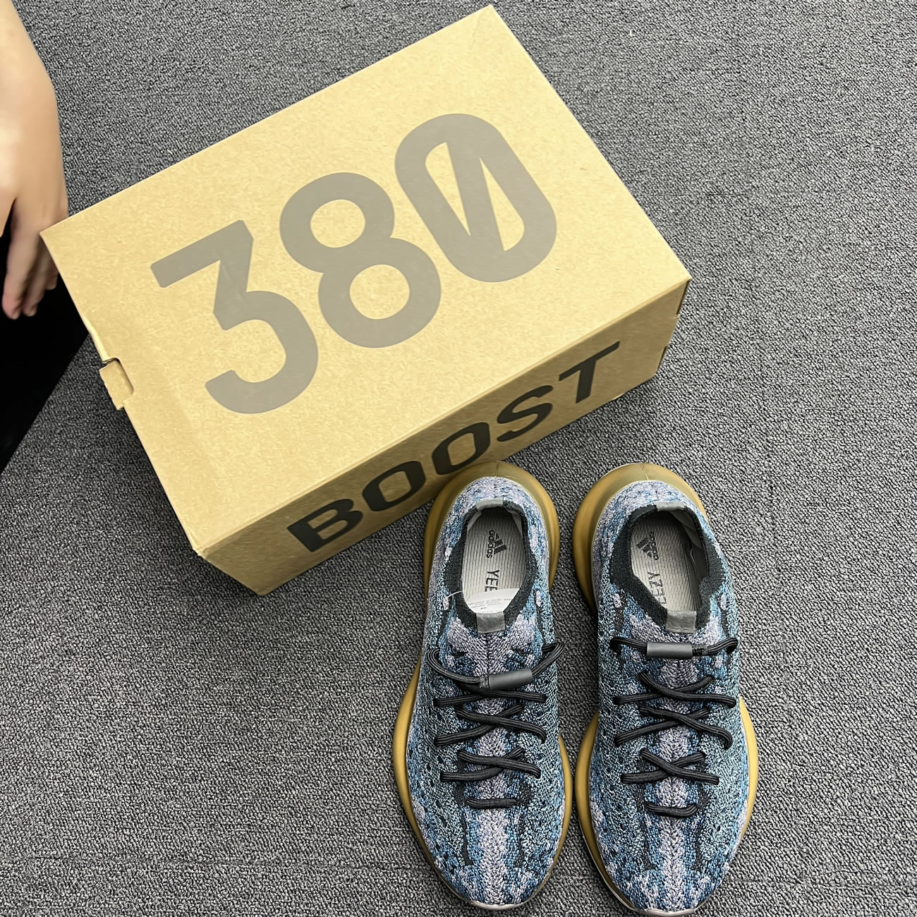 Adidas Yeezy Boost 380 Covellite Gz0454 (9) - newkick.app