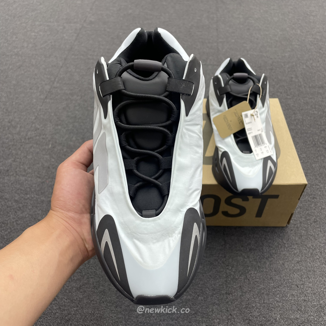 Adidas Yeezy Boost 700 Mnvn Blue Tint Gz0711 (10) - newkick.app