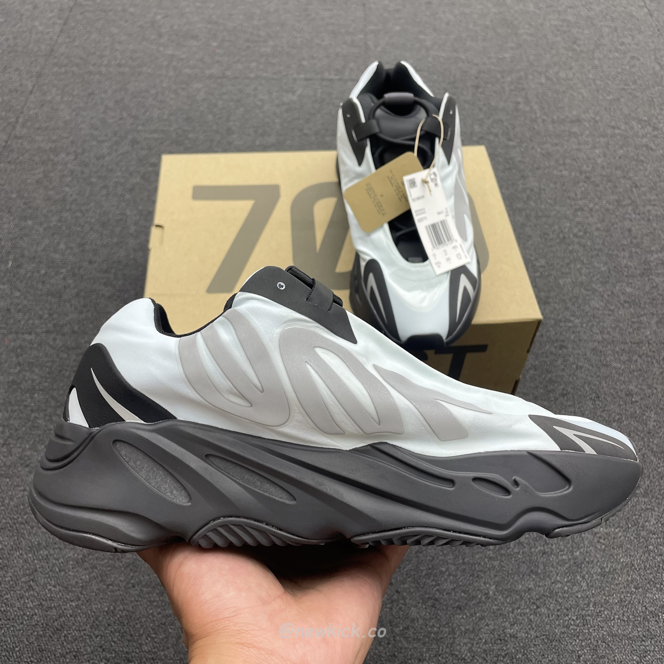 Adidas Yeezy Boost 700 Mnvn Blue Tint Gz0711 (6) - newkick.app