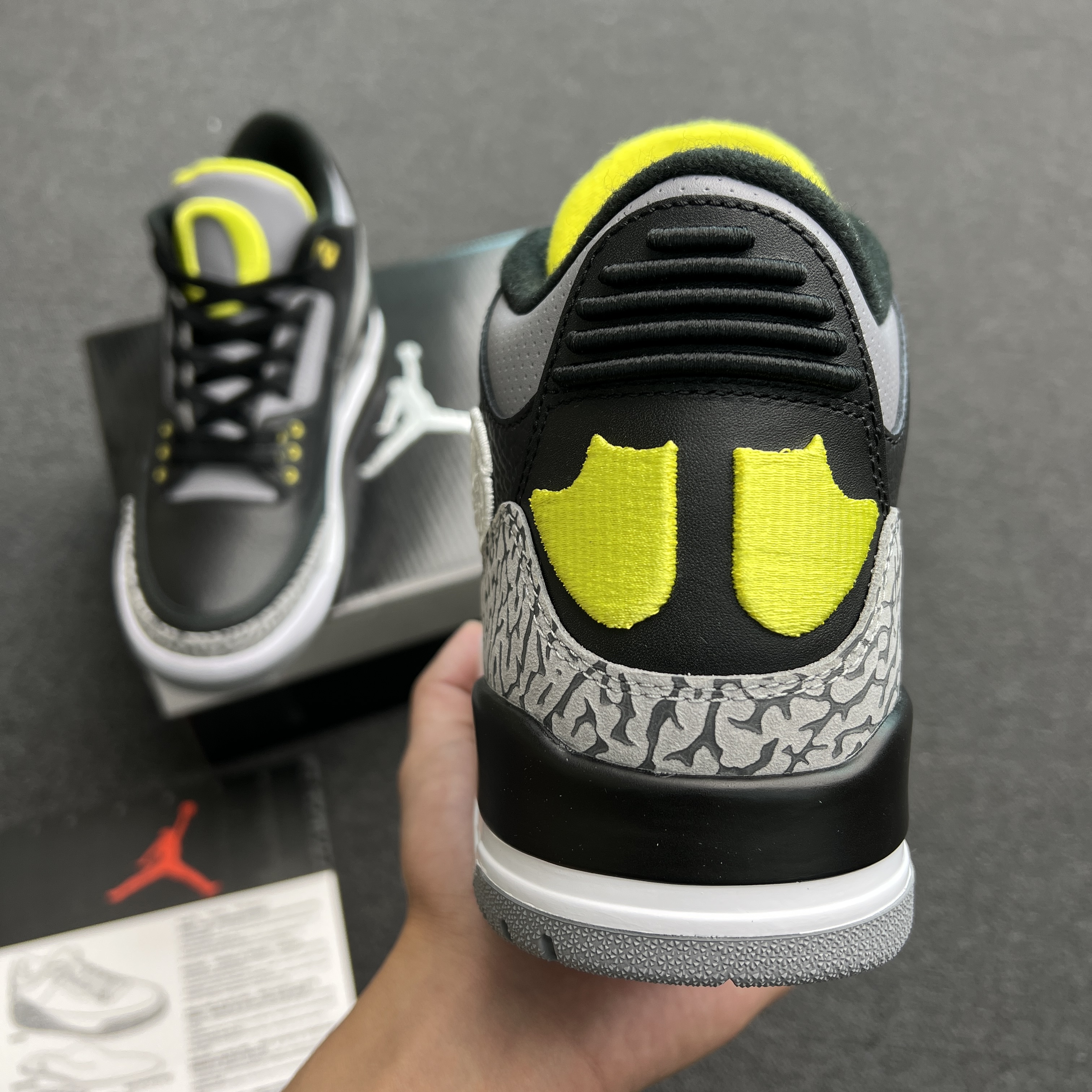 Jordan 3 Retro Oregon Ducks Pit Crew Both Pairs H011 Mnjdls 5 (7) - newkick.app