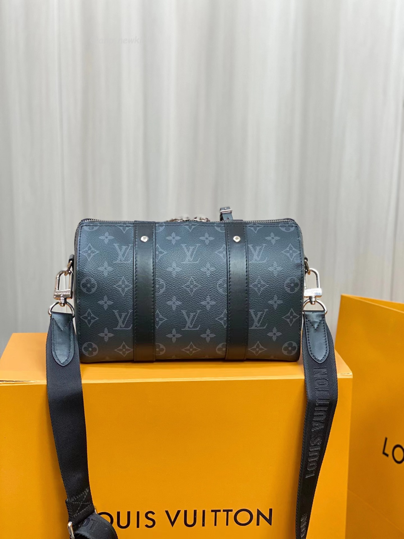 Louis Vuitton City Keepall M45936 (2) - newkick.app