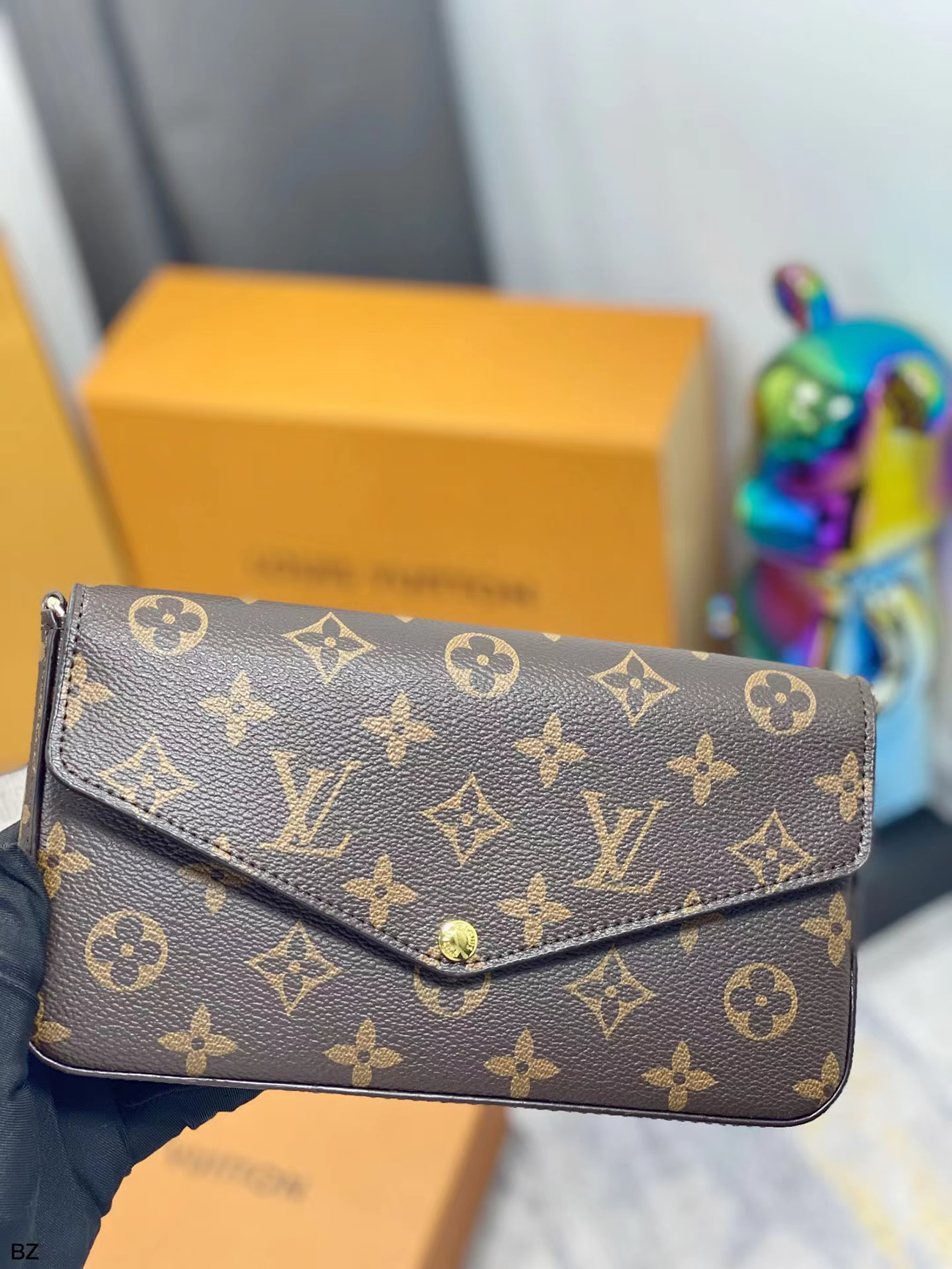 Louis Vuitton Pochette Crossbody Bag M61276 (9) - newkick.app