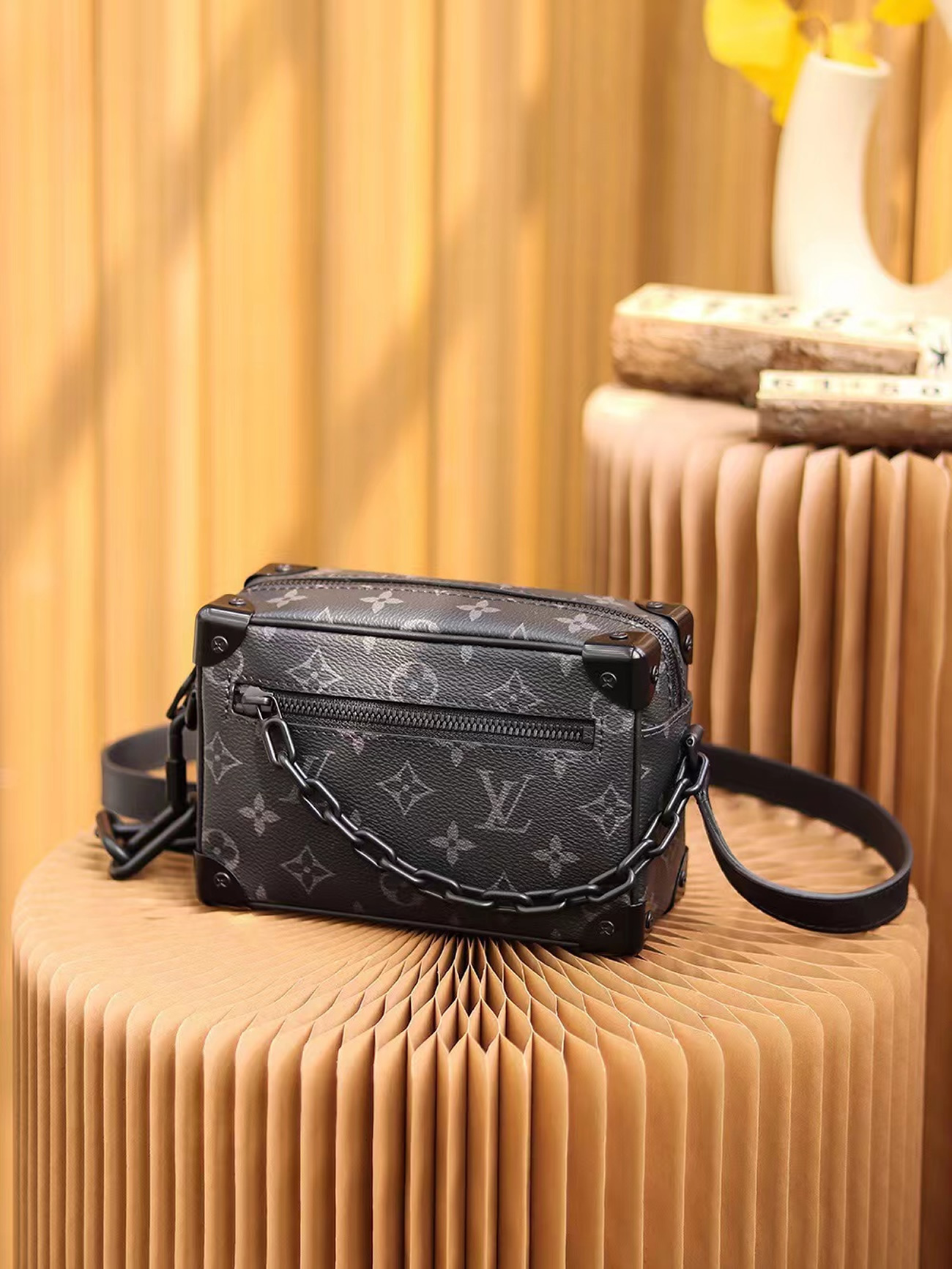 Louis Vuitton Pochette Volga Monogram Eclipse Black M68321 (14) - newkick.app