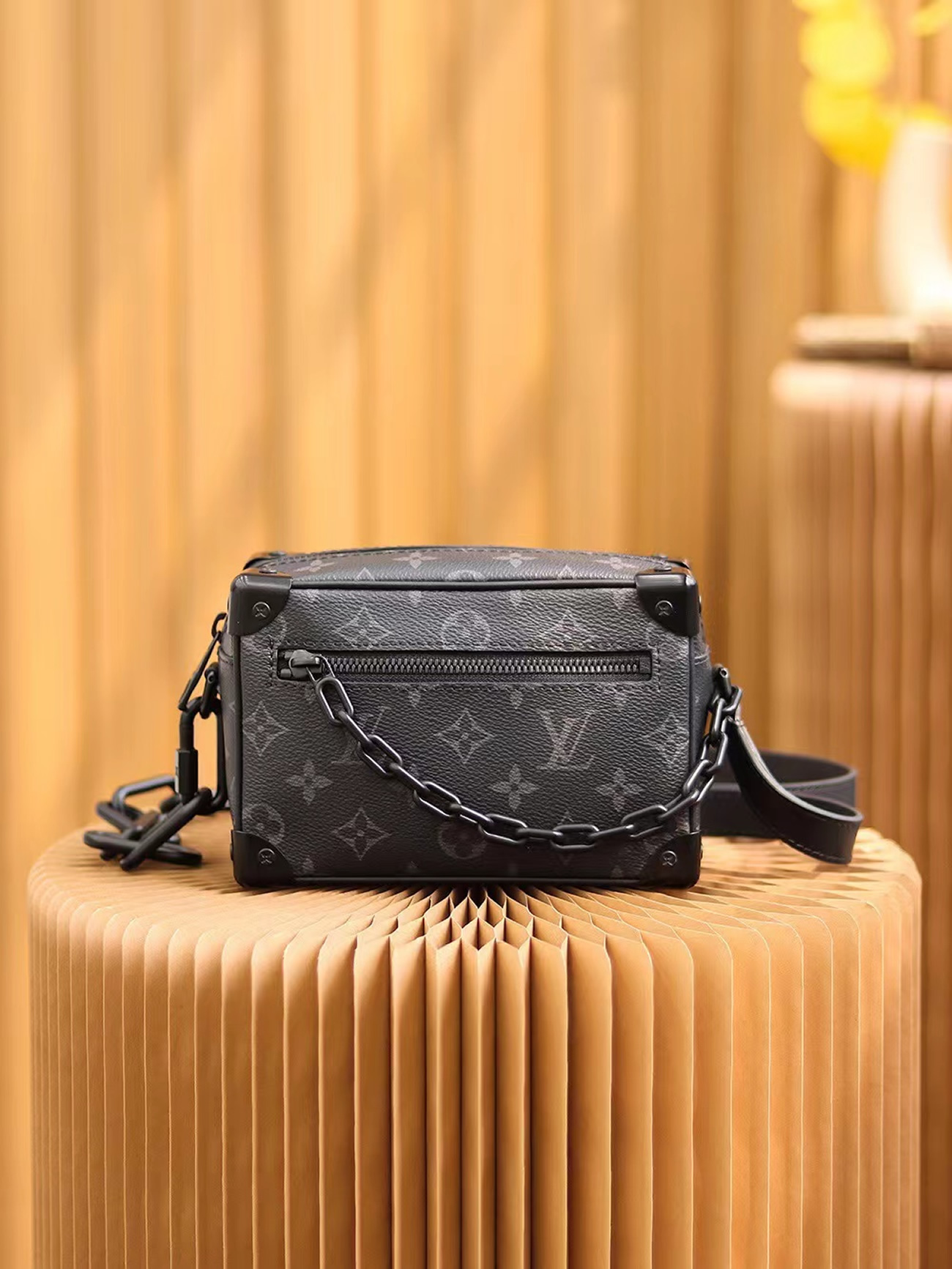 Louis Vuitton Pochette Volga Monogram Eclipse Black M68321 (18) - newkick.app