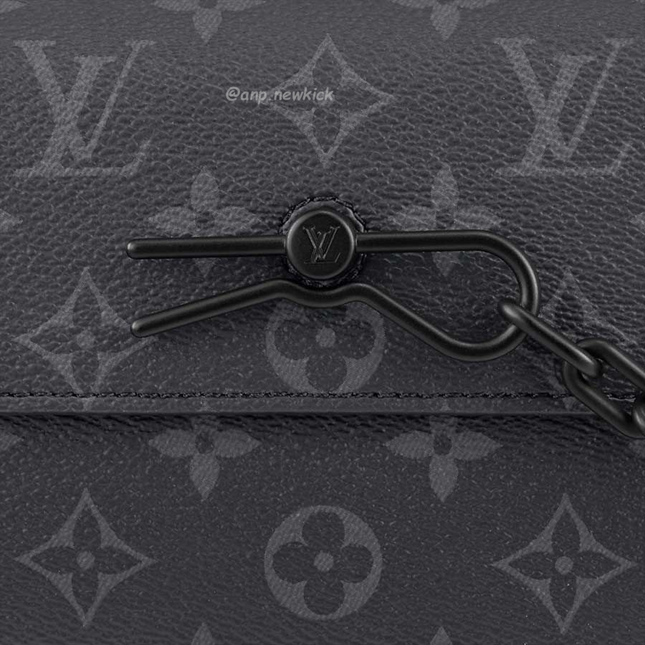 Louis Vuitton Steamer Wearable Wallet M81783 (28) - newkick.app