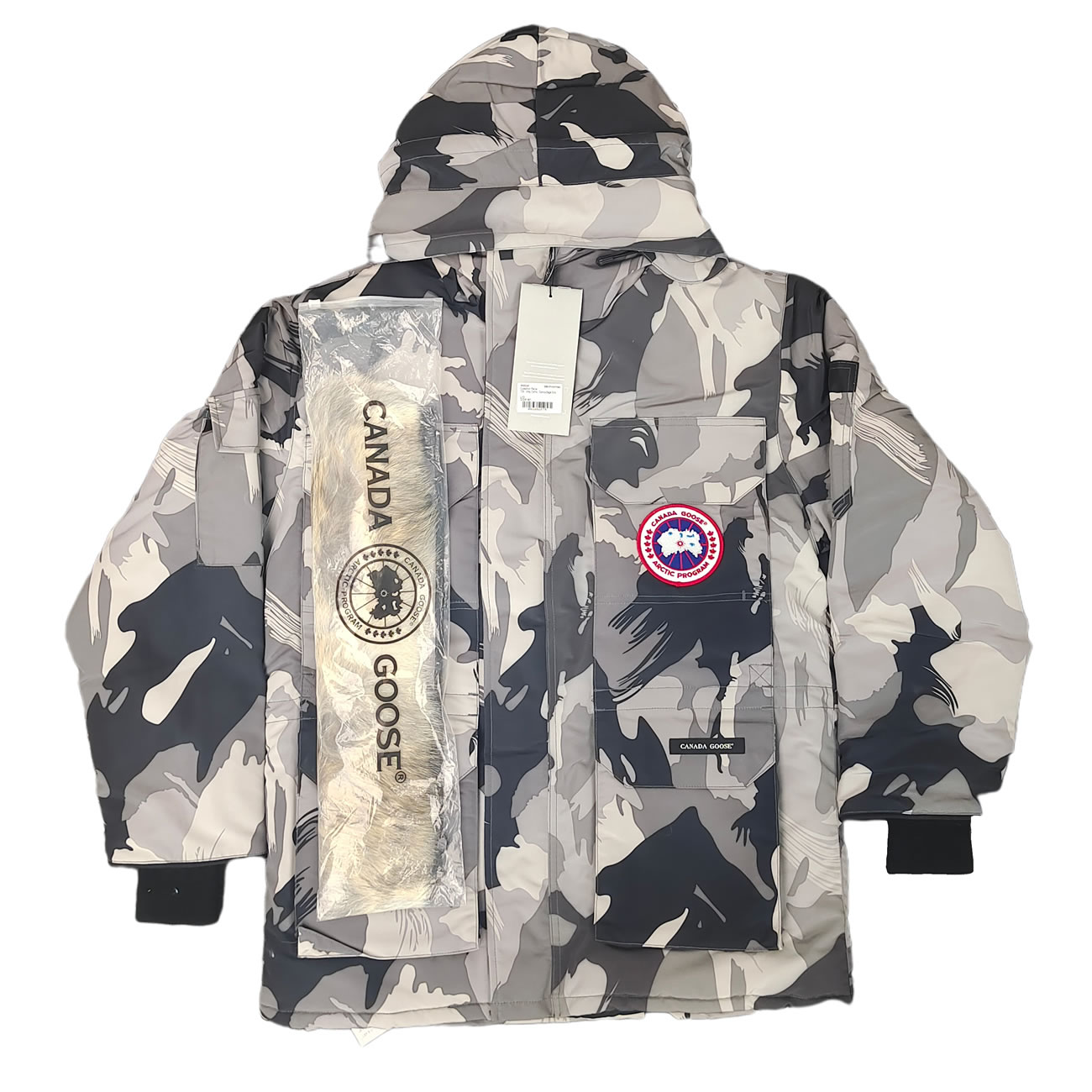 Canada Goose Expedition Logo Pbi Patch Parka Coat (10) - newkick.app