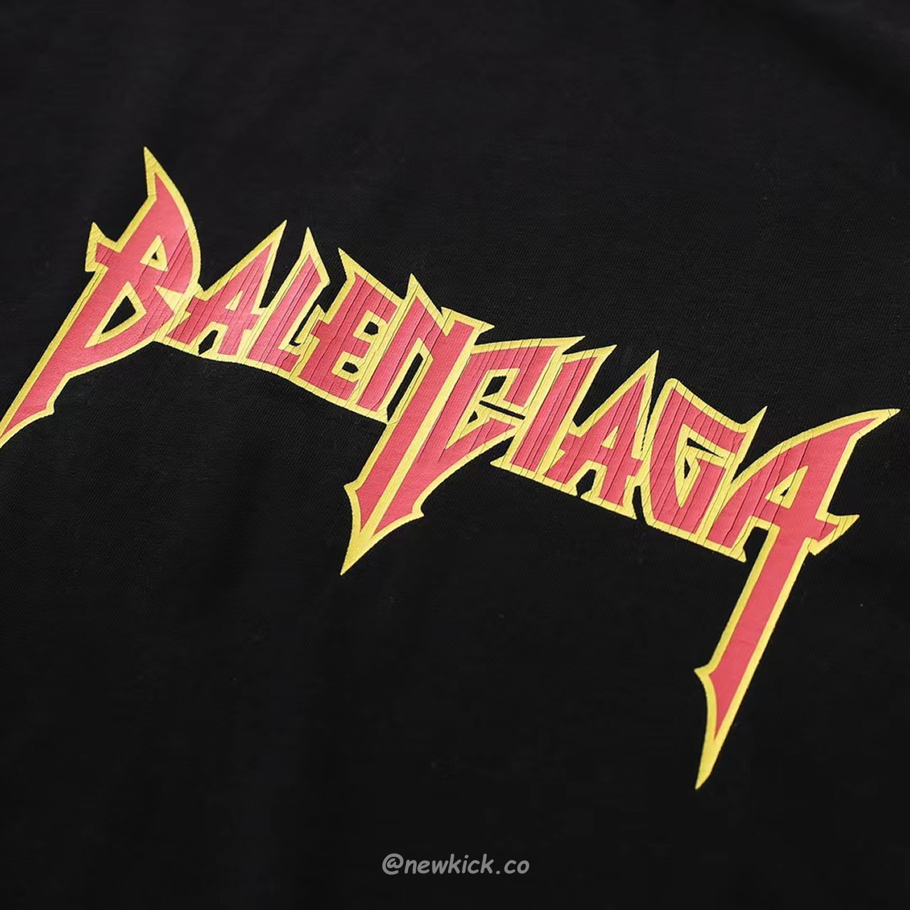 Balenciaga Metal Vintage Oversized T Shirt Black Multi Ss22 (3) - newkick.app