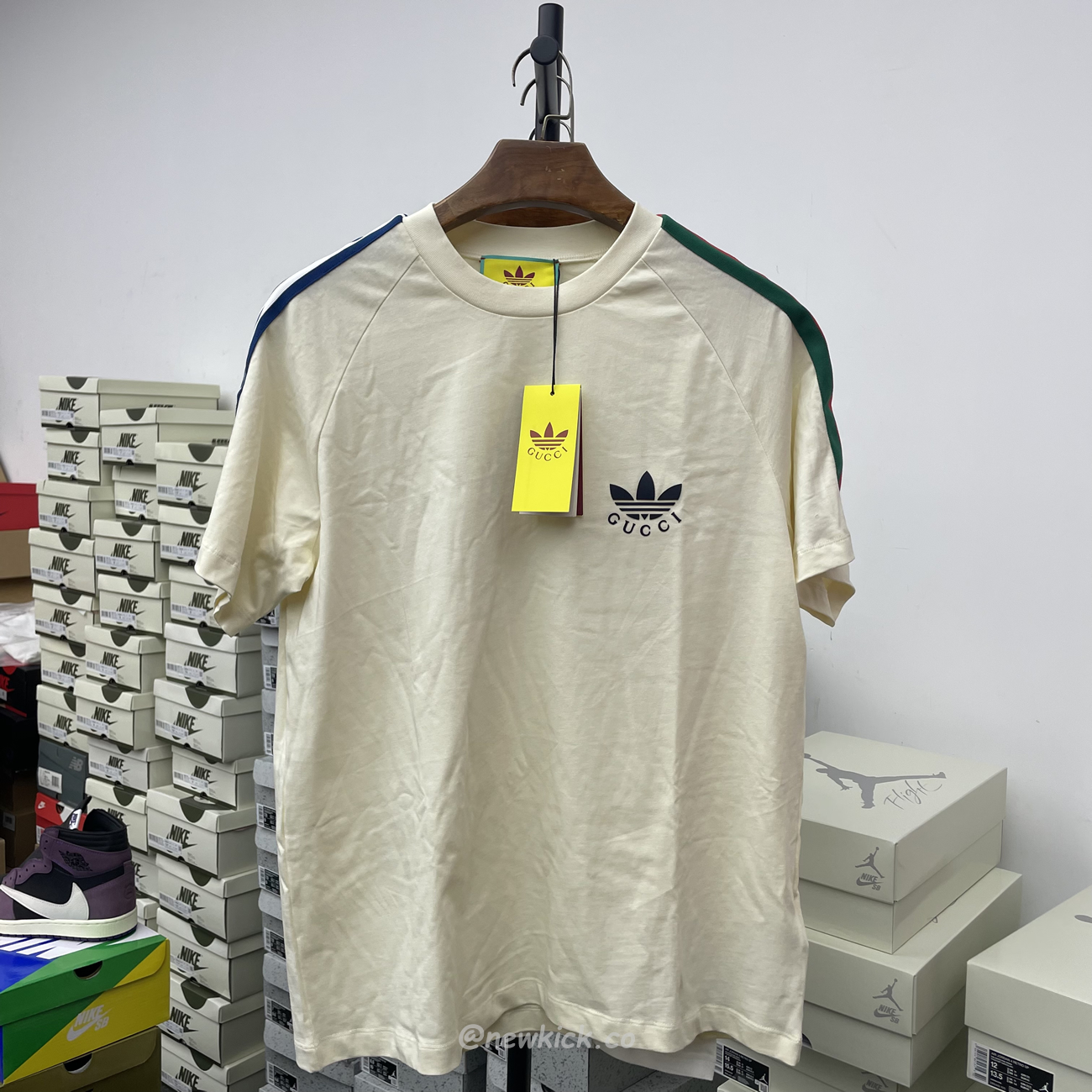 Gucci X Adidas Trefoil Print T Shirt Off White Ss22 (7) - newkick.app