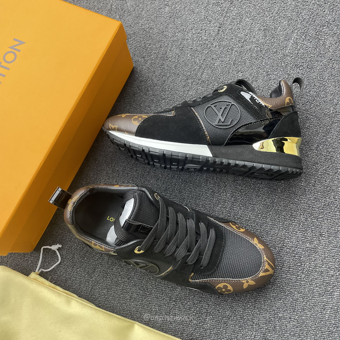 Louis Vuitton Run Away Black Gold 1a3cw0 (2) - newkick.app