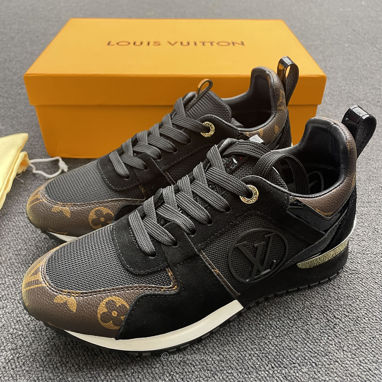 Louis Vuitton Run Away Black Gold 1a3cw0 (5) - newkick.app