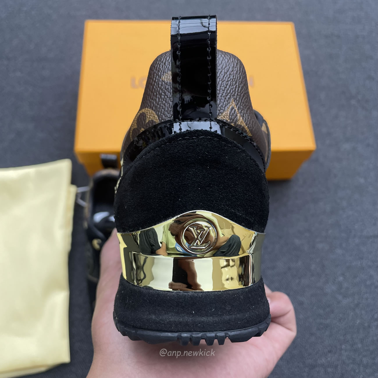 Louis Vuitton Run Away Black Gold 1a3cw0 (7) - newkick.app