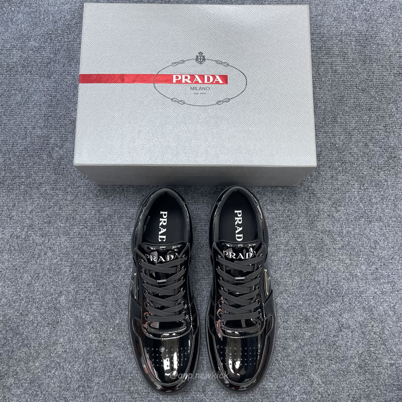 Prada Sneakers Mid Top Black Patent Leather 1e792m 069 F0002 F B030 (3) - newkick.app