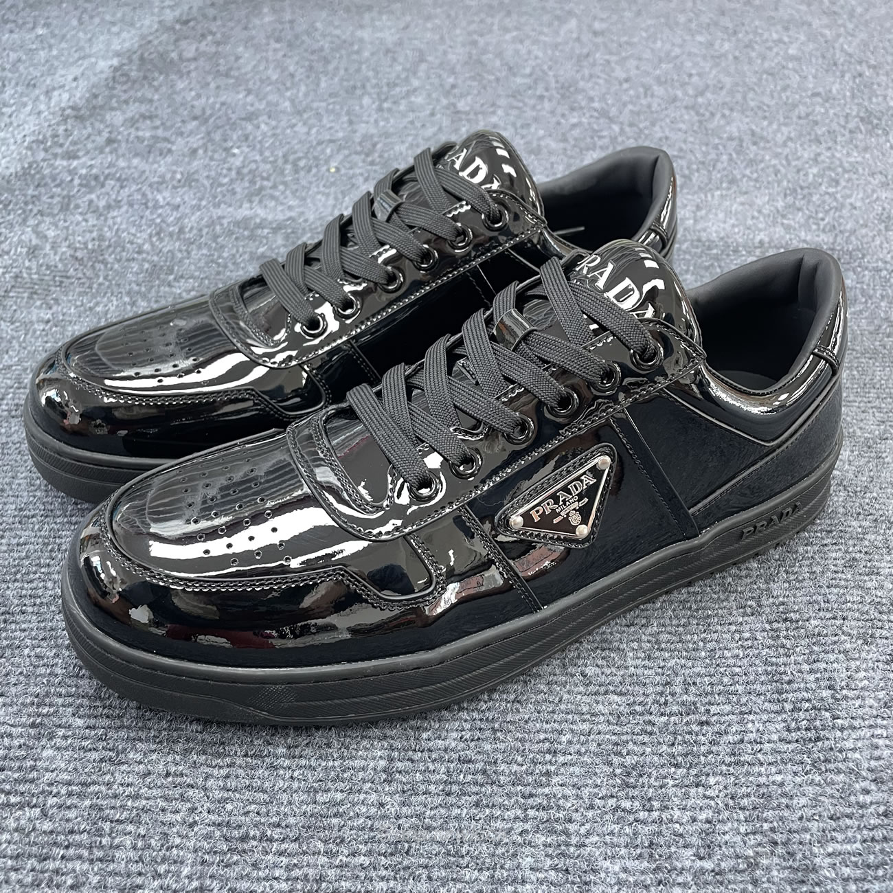 Prada Sneakers Mid Top Black Patent Leather 1e792m 069 F0002 F B030 (6) - newkick.app