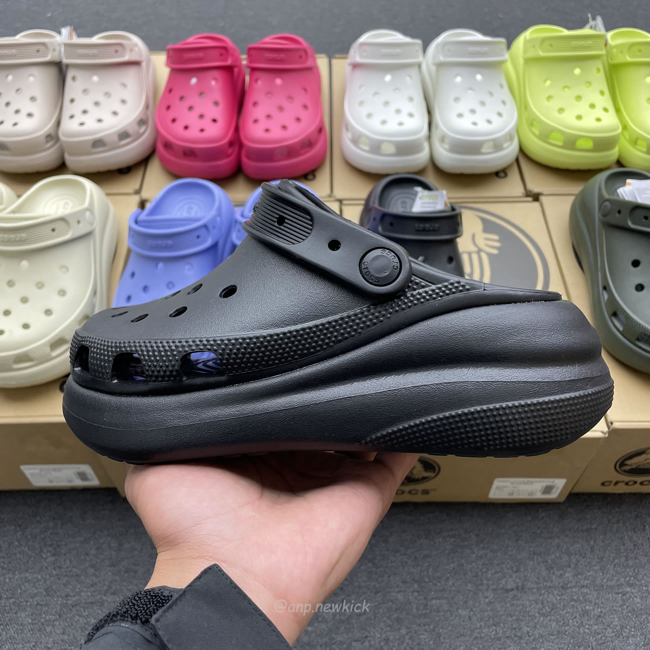 Crocs Classic Crush Clog Bone Multi Black White Green Blue Grey Red Green Dark Green Brown 207521 (22) - newkick.app