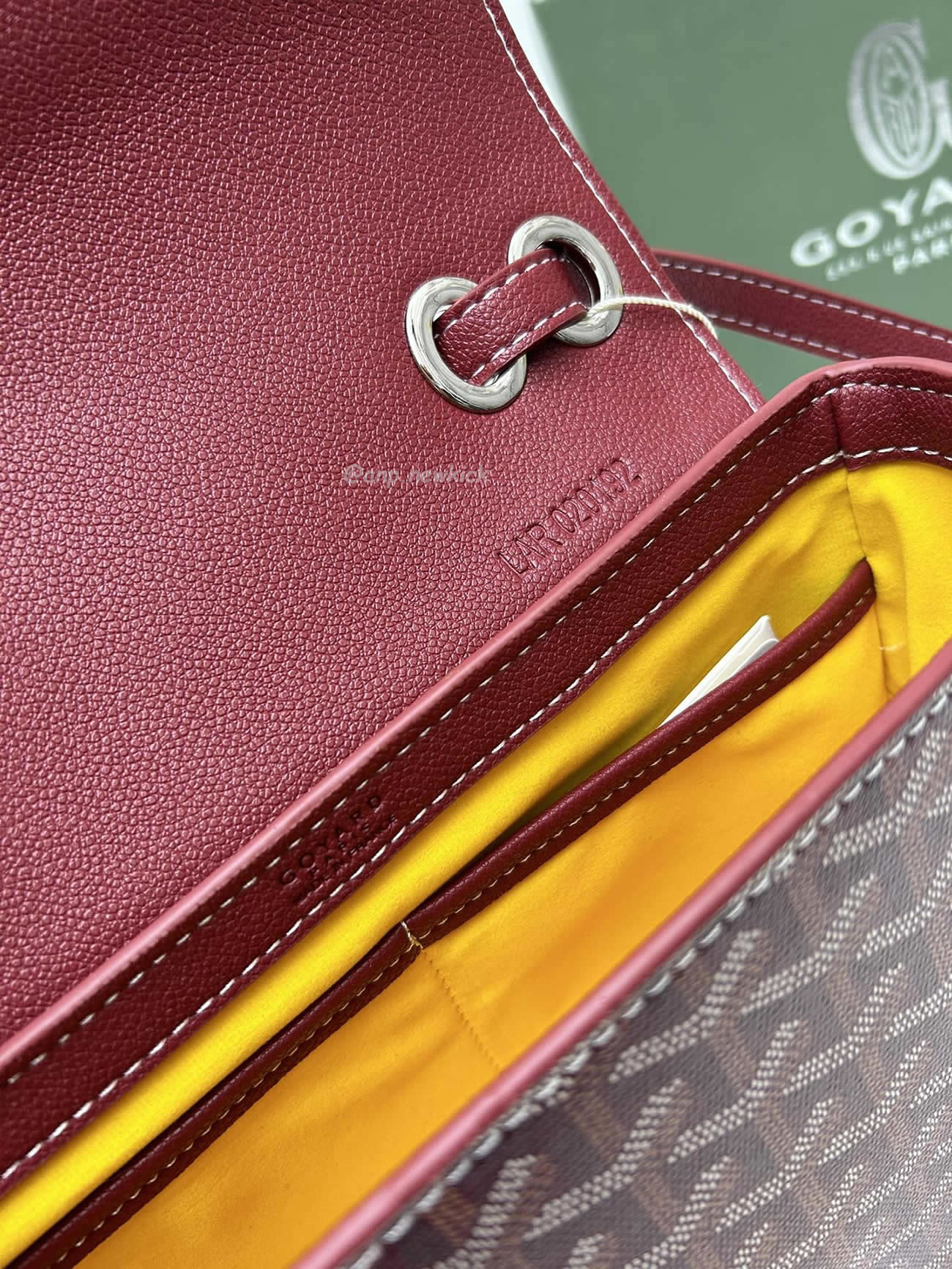 Goyard 233 Messenger Bag 17 Cm X 8 Cm X 25 Cm (25) - newkick.app