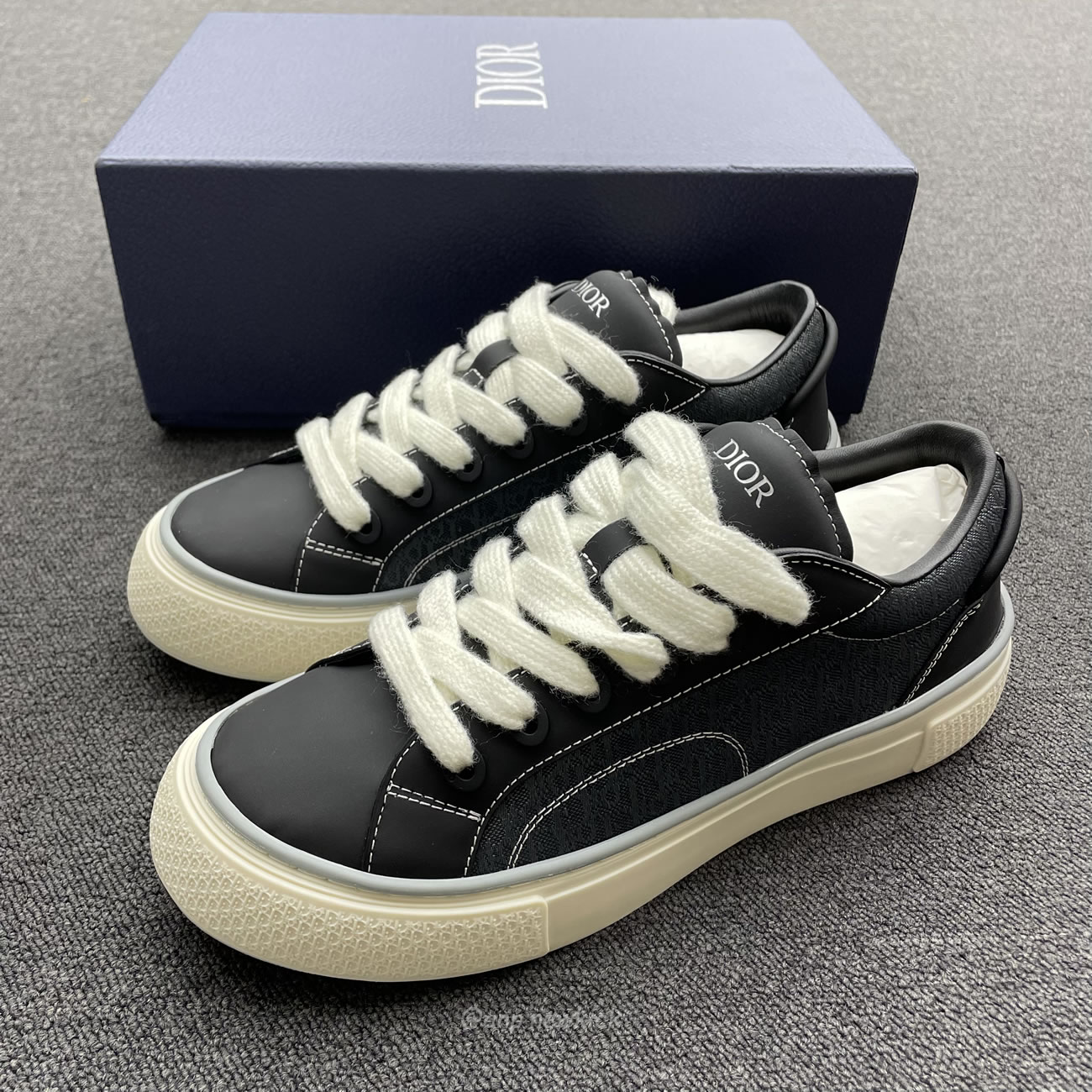 Dior B33 Sneaker Black Smooth Calfskin Oblique Jacquard 3sn303zwn55936 (10) - newkick.app