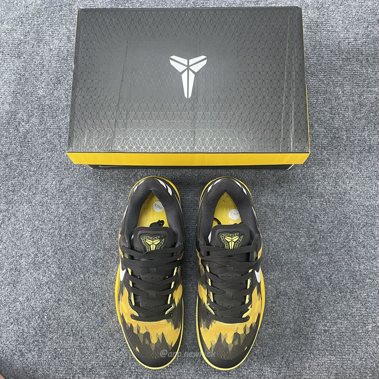 Nike Kobe 8 Xdr Black Yellow 555286‑077 (3) - newkick.app