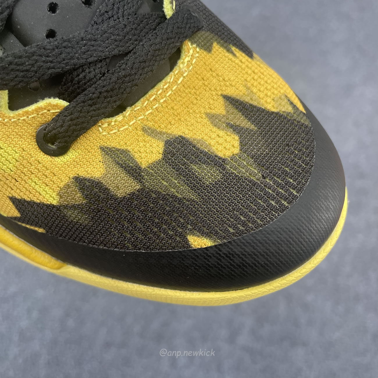 Nike Kobe 8 Xdr Black Yellow 555286‑077 (9) - newkick.app