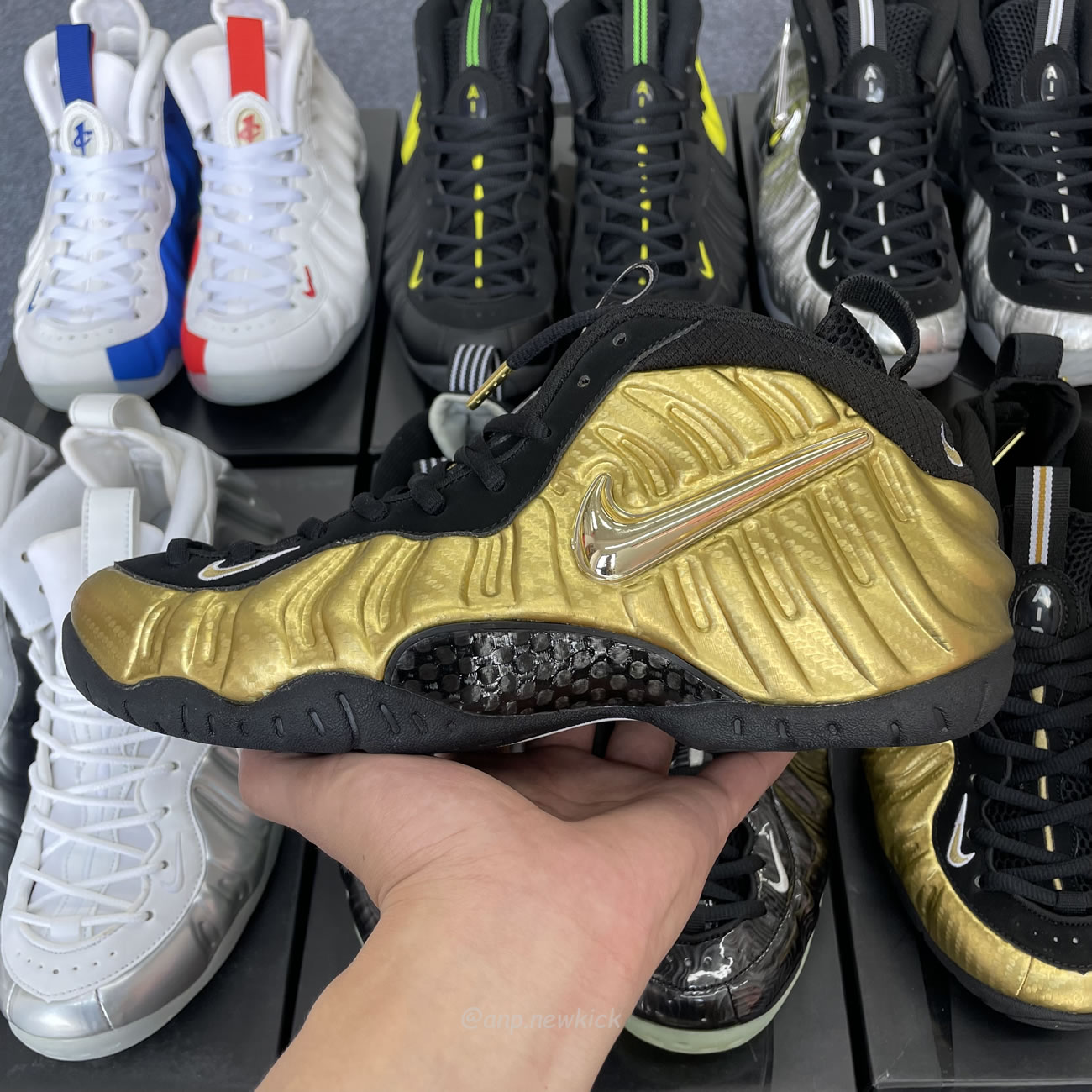 Nike Air Foamposite Pro Metallic Gold 624041 701 (5) - newkick.app