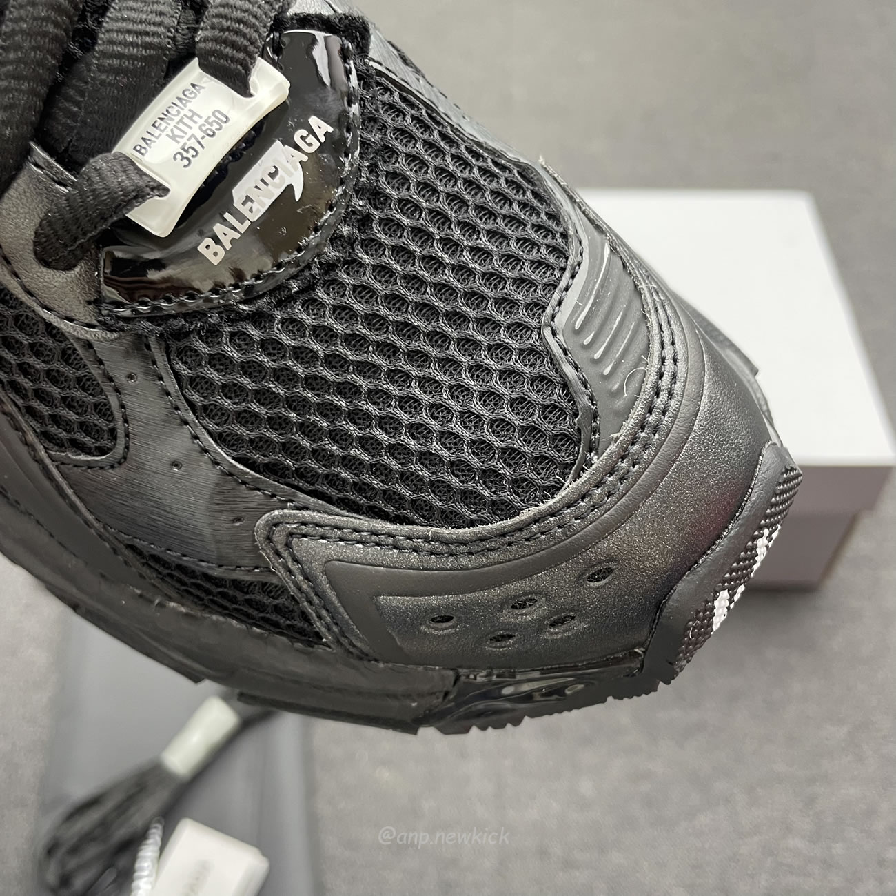 Balenciaga Runner Black 677403w3rb11000 (7) - newkick.app